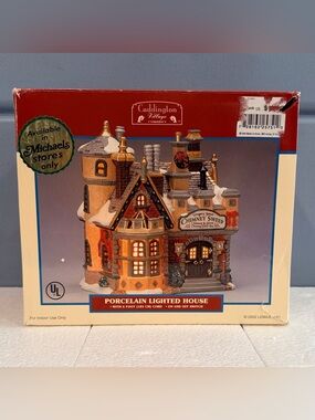 Lemax Porcelain Lighted Chimney Sweep House - Caddington Village 2002